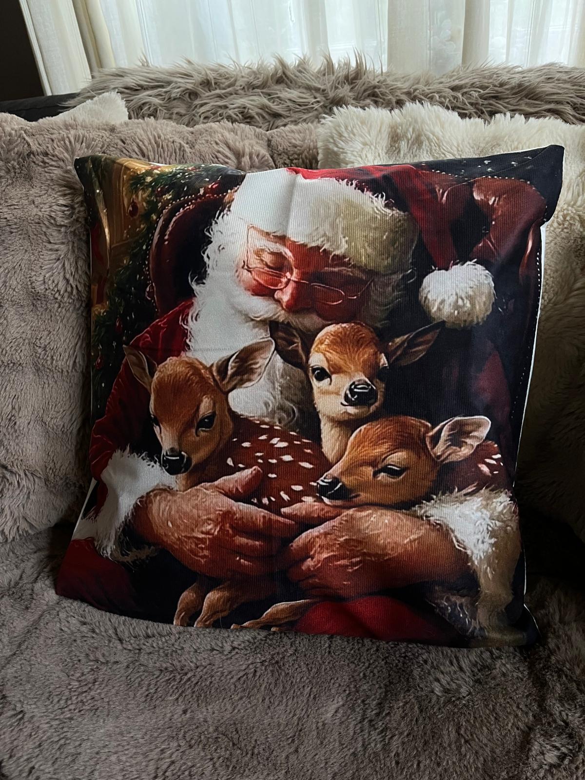 Kerstkussen Santa Claus with deer