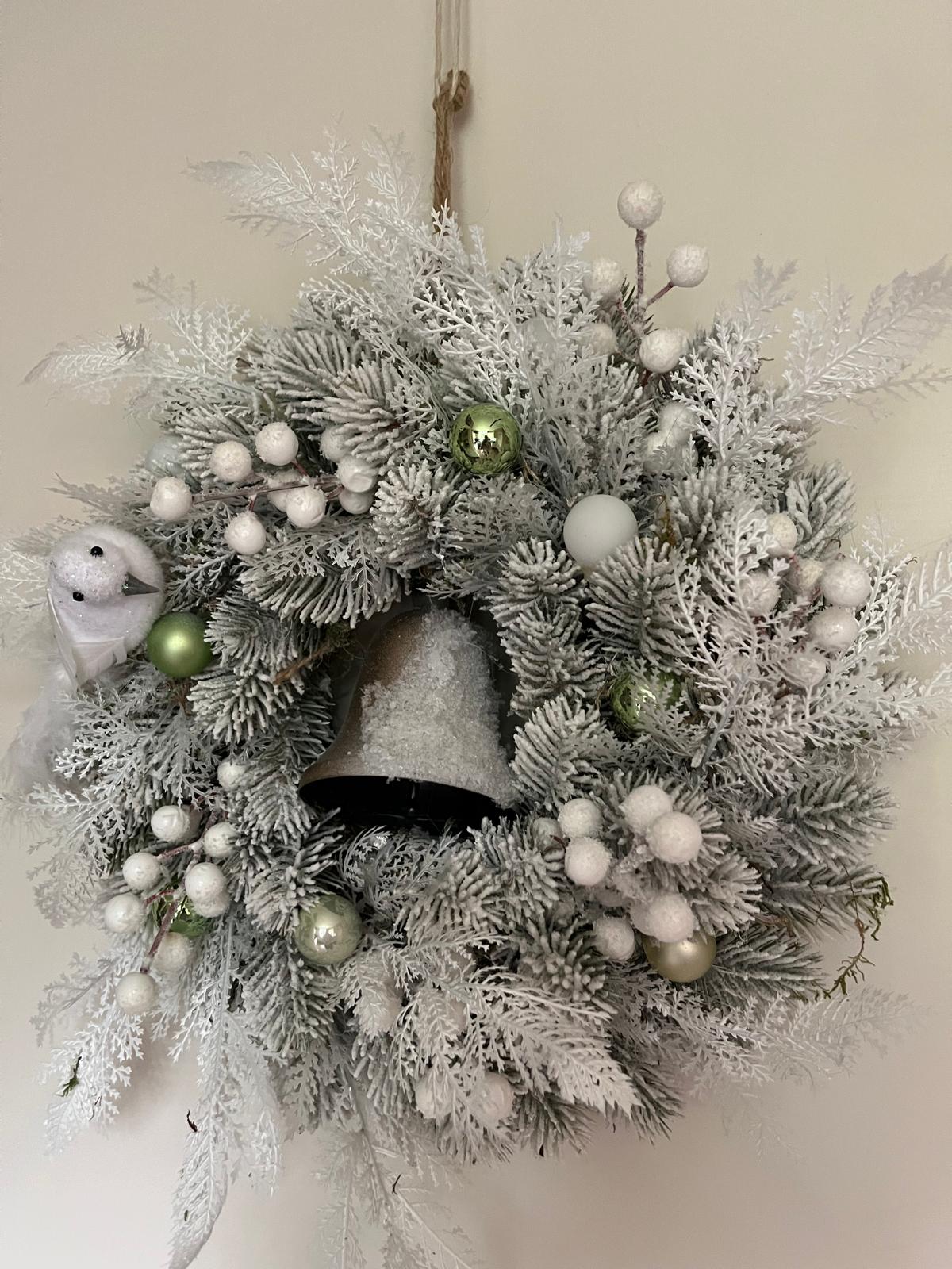 Kerstkrans Snowberry Charm