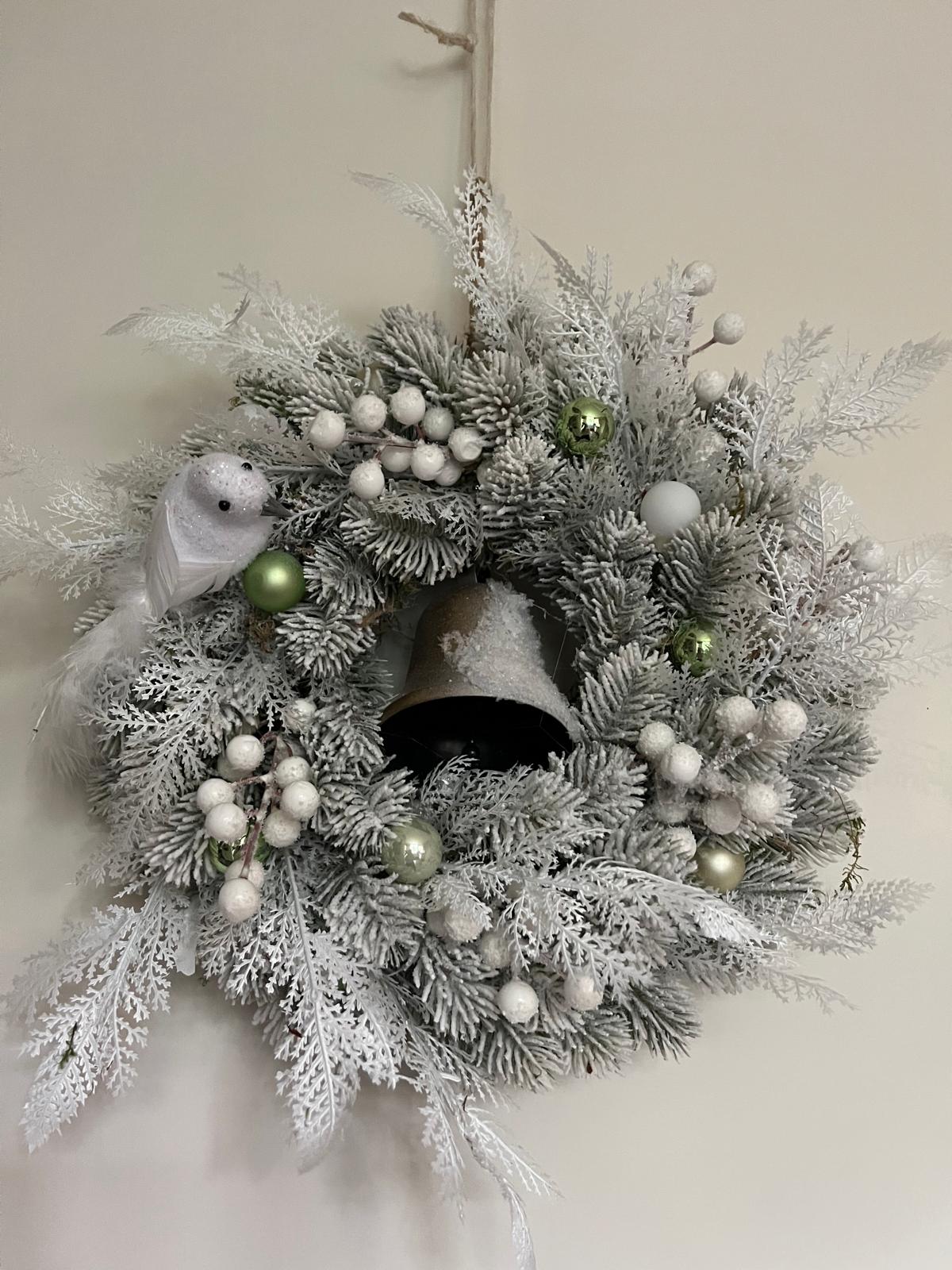 Kerstkrans Snowberry Charm