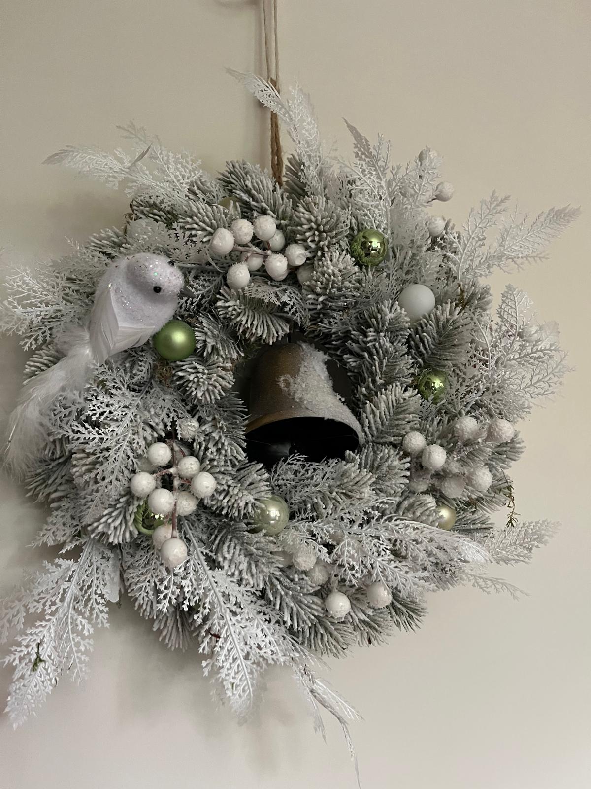 Kerstkrans Snowberry Charm